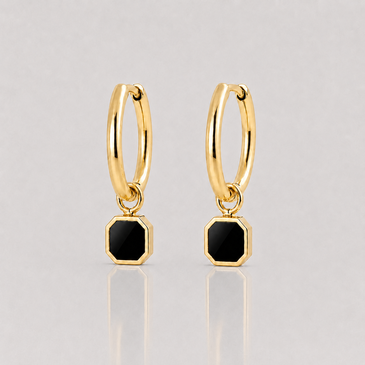 Square Onyx Dangle Earrings (9k Gold)