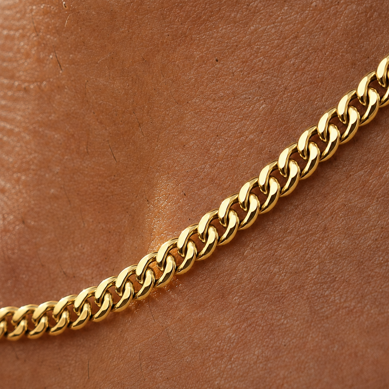 Curb Chain (9k Yellow Gold) - 4mm