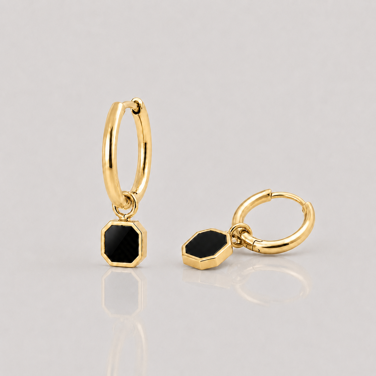 Square Onyx Dangle Earrings (9k Gold)