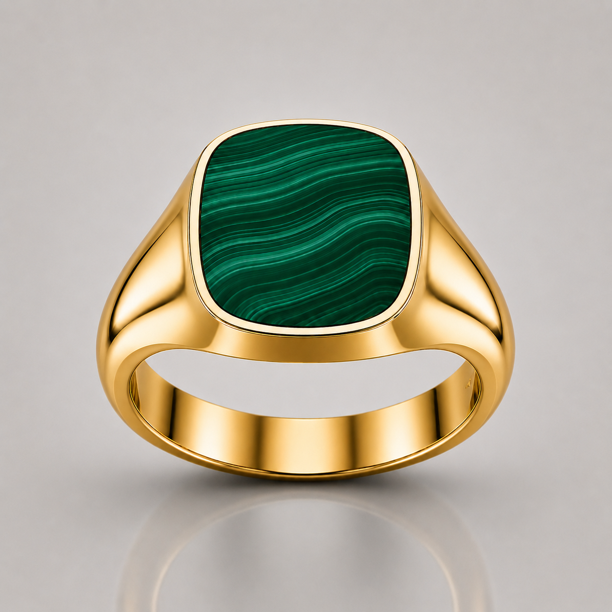 Cushion Signet Ring with Malachite (Gold)