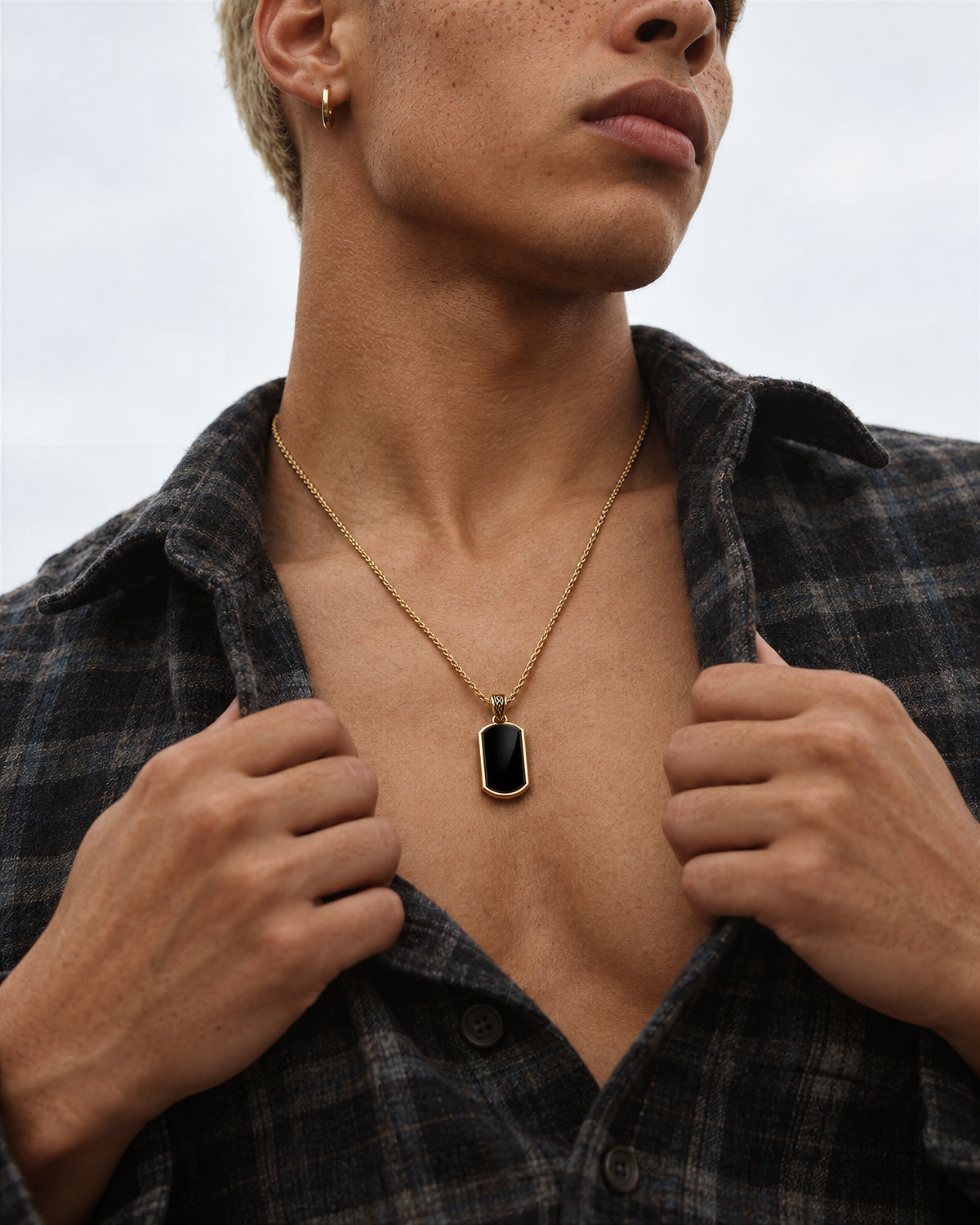 Onyx Tag Pendant (9k Gold)